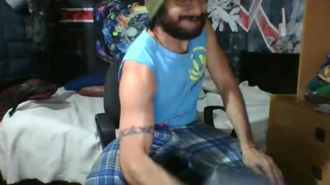 Snapshot of trizquelmen chatting on February 21, 2025, 2:38 pm Andrew online show from February 21, 2025, 2:38 pm