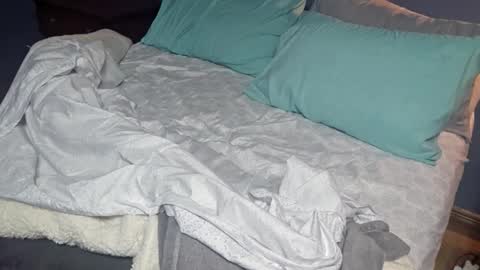 trojanswingers online show from March 9, 2026, 3:43 am