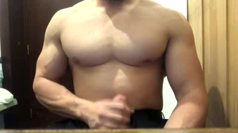 Snapshot of troncq chatting on March 12, 2026, 5:19 pm Troncq online show from March 12, 2026, 5:19 pm