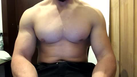 Snapshot of troncq chatting on March 18, 2026, 7:50 pm Troncq online show from March 18, 2026, 7:50 pm