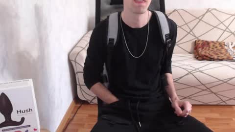 Snapshot of trone41 chatting on October 21, 2025, 4:57 am I POST MY FUCKING VIDEOS AND PICS    online show from October 21, 2025, 4:57 am