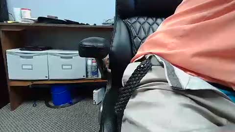 Snapshot of trouhble chatting on May 4, 2026, 2:35 pm Trouhble online show from May 4, 2026, 2:35 pm
