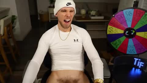 Snapshot of troy_greenxo chatting on January 16, 2026, 4:16 am Troy Green online show from January 16, 2026, 4:16 am