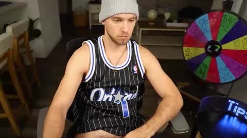 Snapshot of troy_greenxo chatting on February 7, 2026, 5:33 am Troy Green online show from February 7, 2026, 5:33 am