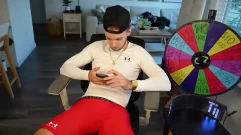 Snapshot of troy_greenxo chatting on February 26, 2026, 10:31 pm Troy Green online show from February 26, 2026, 10:31 pm