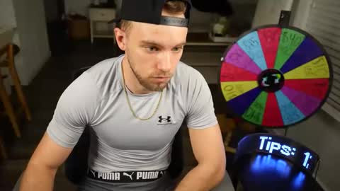 Snapshot of troy_greenxo chatting on March 20, 2026, 3:22 am Troy Green online show from March 20, 2026, 3:22 am