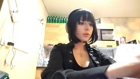 Poly online show from January 18, 2026, 12:09 pm