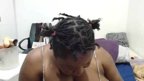 TrueBella30 online show from December 31, 2024, 12:11 am