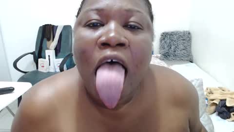 TrueBella30 online show from March 1, 2025, 12:23 pm