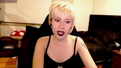 Snapshot of tryp666 chatting on September 20, 2025, 3:51 am Cait online show from September 20, 2025, 3:51 am