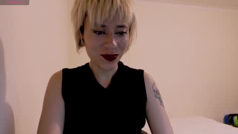 Snapshot of tryp666 chatting on September 24, 2025, 4:05 am Cait online show from September 24, 2025, 4:05 am