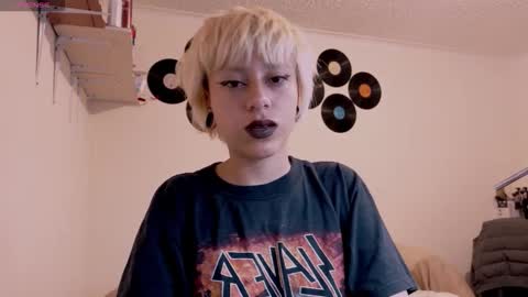 Snapshot of tryp666 chatting on October 20, 2025, 4:57 am Cait online show from October 20, 2025, 4:57 am