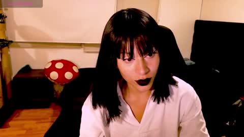 Snapshot of tryp666 chatting on November 3, 2025, 5:42 am Cait online show from November 3, 2025, 5:42 am