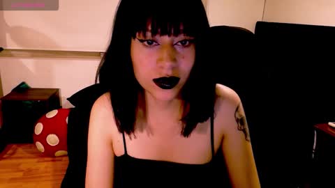 Snapshot of tryp666 chatting on November 4, 2025, 2:10 am Cait online show from November 4, 2025, 2:10 am