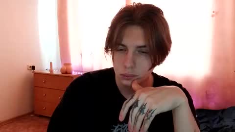 Emilum online show from February 2, 2025, 4:37 am