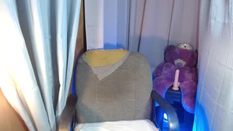 Goddess Mira online show from March 9, 2025, 6:21 pm