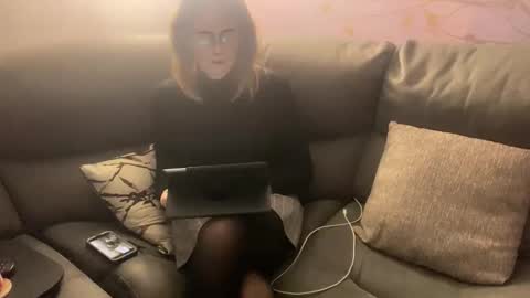 Snapshot of ts_hunnibunn chatting on February 6, 2026, 4:54 pm Hunnibun online show from February 6, 2026, 4:54 pm