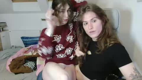 TSBubbles online show from October 18, 2025, 10:21 pm