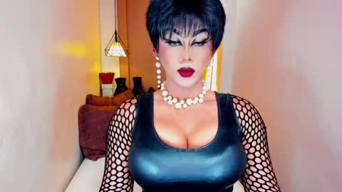 Nicoleeee online show from April 16, 2026, 5:36 pm