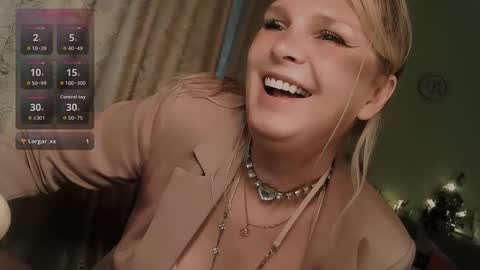 Snapshot of tspostophere chatting on December 20, 2025, 10:22 am Annika online show from December 20, 2025, 10:22 am