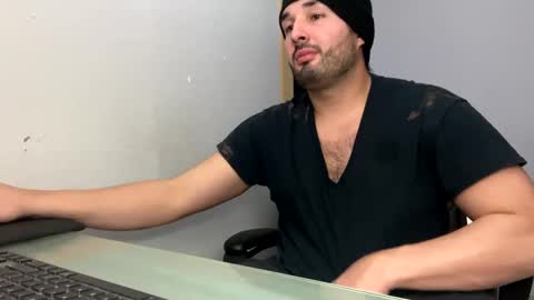 Snapshot of tuamante000 chatting on December 9, 2024, 1:51 am Stimulation make me Cum in Public or in Pvt online show from December 9, 2024, 1:51 am