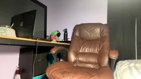 Snapshot of tuamante000 chatting on February 12, 2025, 3:05 pm Stimulation make me Cum in Public or in Pvt online show from February 12, 2025, 3:05 pm