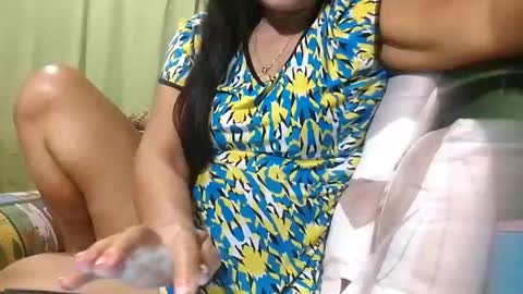 Mae online show from December 17, 2025, 9:21 pm