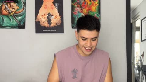 tuenkim_ online show from April 4, 2026, 10:51 pm