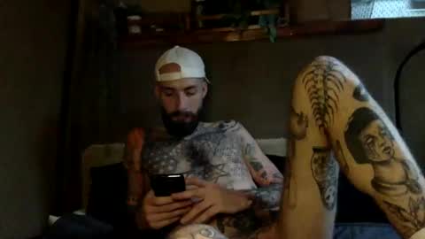 Tuhands online show from January 8, 2025, 3:17 pm