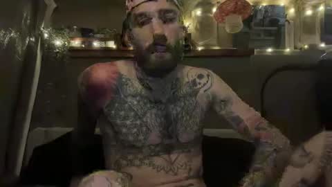 Tuhands online show from March 8, 2025, 8:11 am