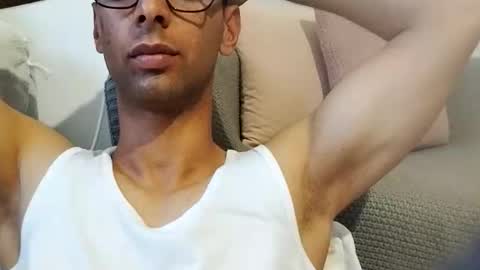 TunisienSexyGuy online show from April 21, 2026, 5:28 pm