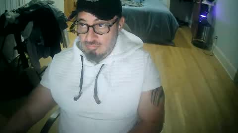 tuscan_taurus online show from November 3, 2025, 10:21 pm