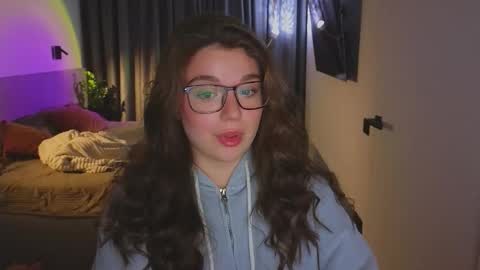 Ariana online show from November 4, 2025, 8:41 pm