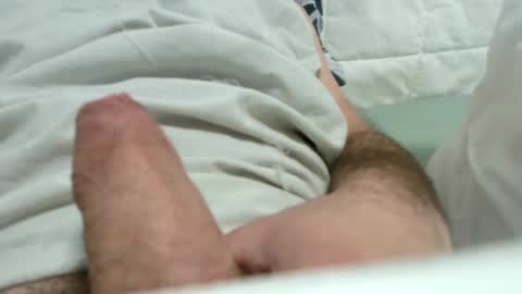 tutu1723153673 online show from March 5, 2025, 8:42 pm