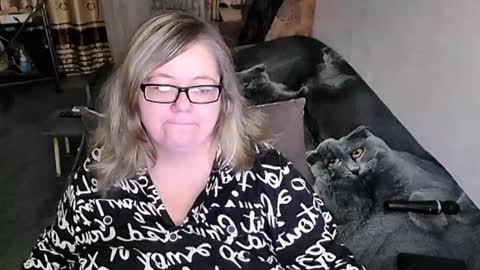 Lana online show from November 25, 2025, 9:59 pm