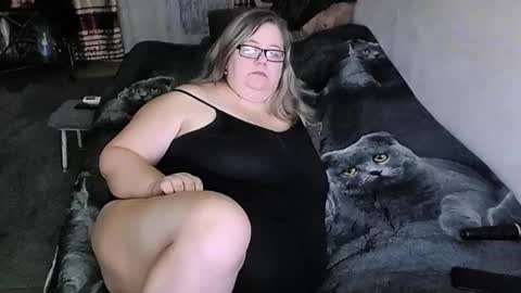 Snapshot of tviks chatting on February 13, 2026, 12:39 am Lana online show from February 13, 2026, 12:39 am