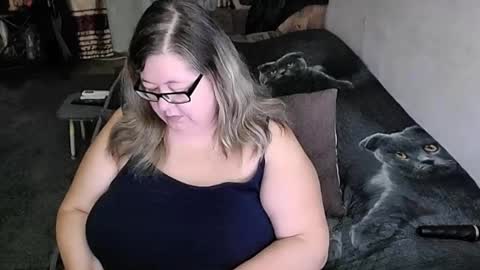 Snapshot of tviks chatting on February 20, 2026, 11:38 pm Lana online show from February 20, 2026, 11:38 pm