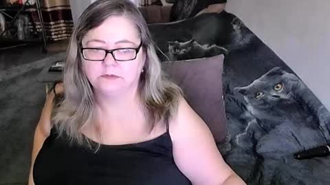 Lana online show from March 23, 2026, 11:42 pm