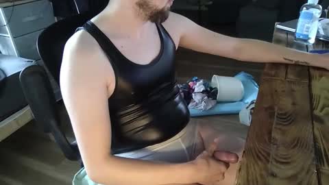 Tobi online show from October 7, 2025, 8:22 am