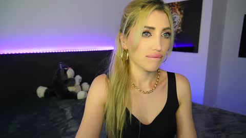 MayCarrey online show from January 2, 2025, 1:27 am