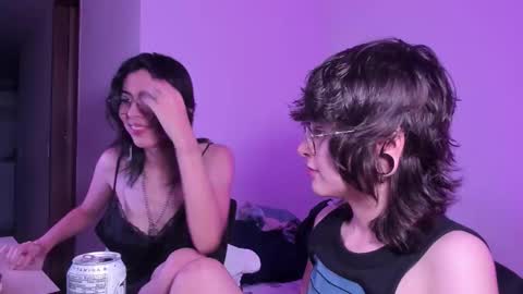 Eve  Lili online show from November 14, 2025, 10:07 pm