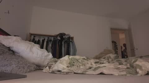 Snapshot of twinflamedesire chatting on October 26, 2025, 10:15 pm TwinFlameDesire online show from October 26, 2025, 10:15 pm