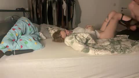 Snapshot of twinflamedesire chatting on November 22, 2025, 12:20 am TwinFlameDesire online show from November 22, 2025, 12:20 am