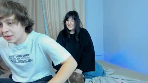 twinflux online show from November 25, 2025, 12:10 am