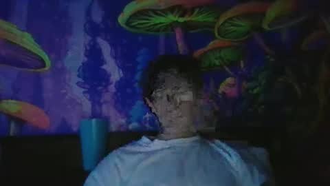 twinkboyboi69 online show from January 15, 2026, 1:43 am