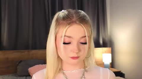 twinklefluff online show from November 2, 2025, 5:04 pm