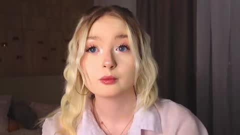 twinklefluff online show from January 16, 2026, 4:11 pm