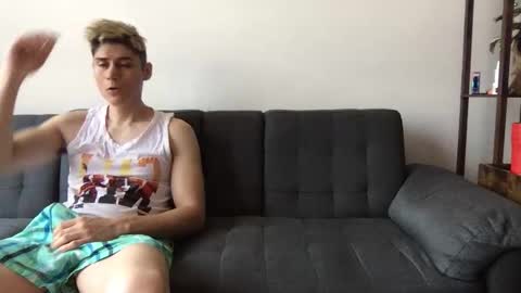 Derrick online show from November 19, 2025, 5:46 pm