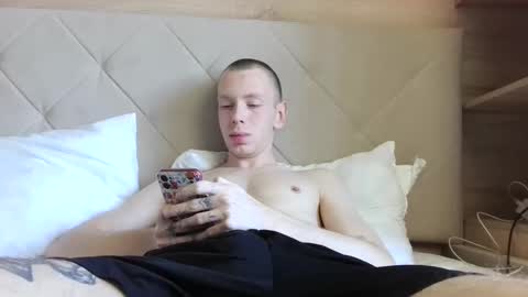 TwinkyBoyxq online show from September 25, 2025, 10:41 am