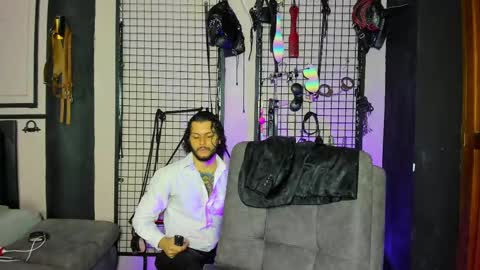 Snapshot of twisted_fantasy_ chatting on February 13, 2025, 12:32 pm Clio Tadeo online show from February 13, 2025, 12:32 pm